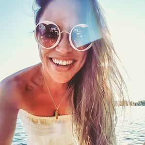 Meet your Posher, Christine